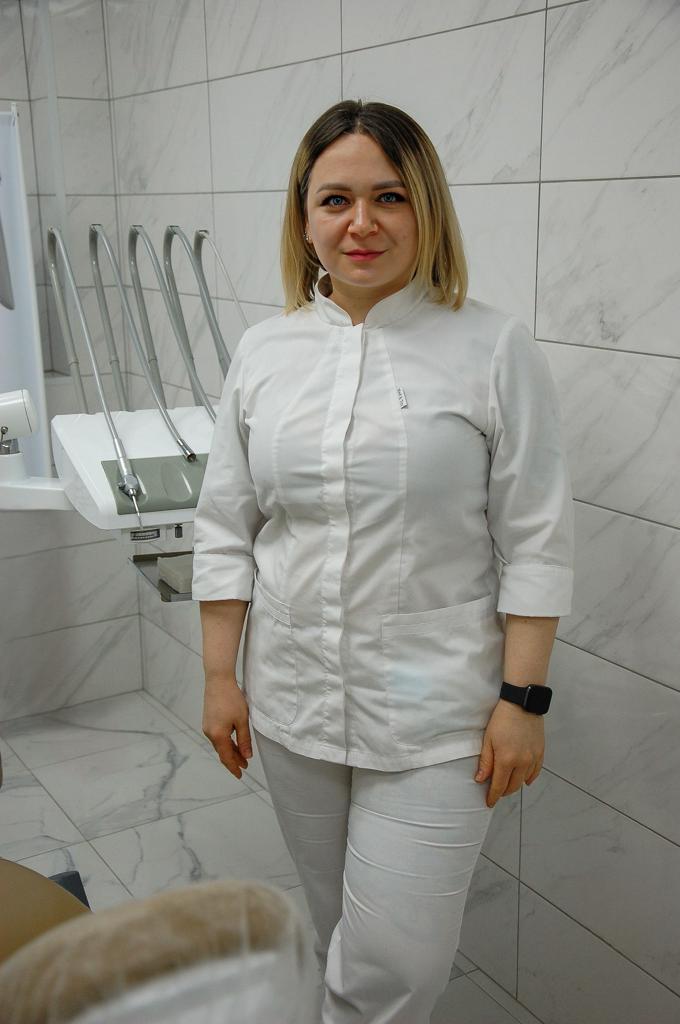 Бычкова Юлия Сергеевна, стоматолог-терапевт